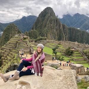 Meet your Posher, Iris